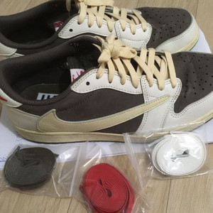 (265)나이키 트레비스 스캇 리버스 모카