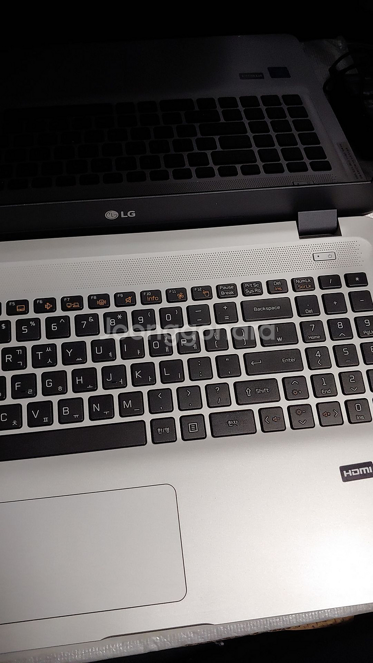 LG 울트라PC 노트북:15U480-LA1SK 팝니다.--3