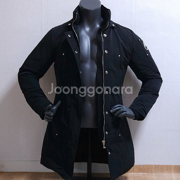 무스너클 중기장 패딩--0
