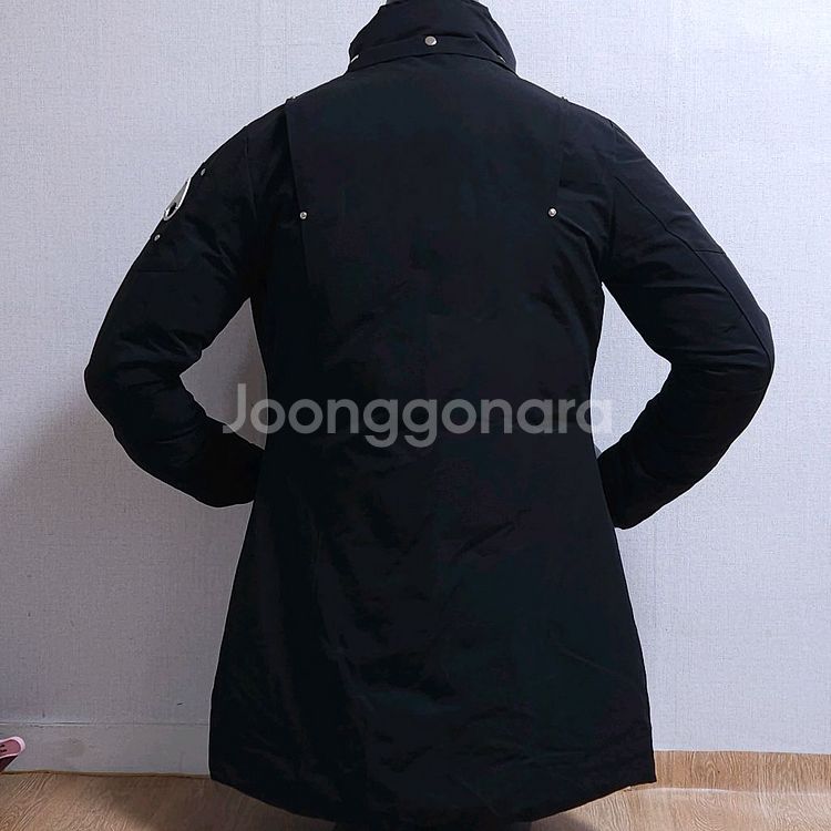 무스너클 중기장 패딩--1