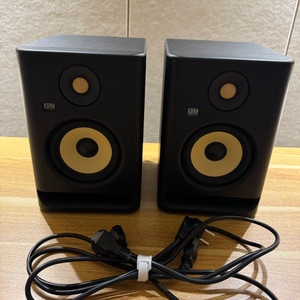 krk rokit5 g4
