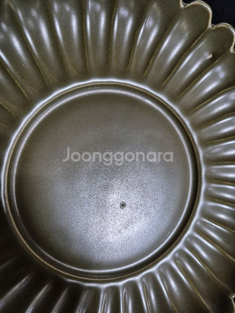 중국도자기. 다엽말유. 국화문 화형 반. 접시.--1