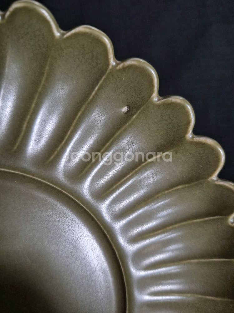 중국도자기. 다엽말유. 국화문 화형 반. 접시.--3