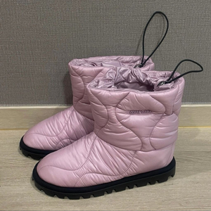 미우미우 패딩부츠