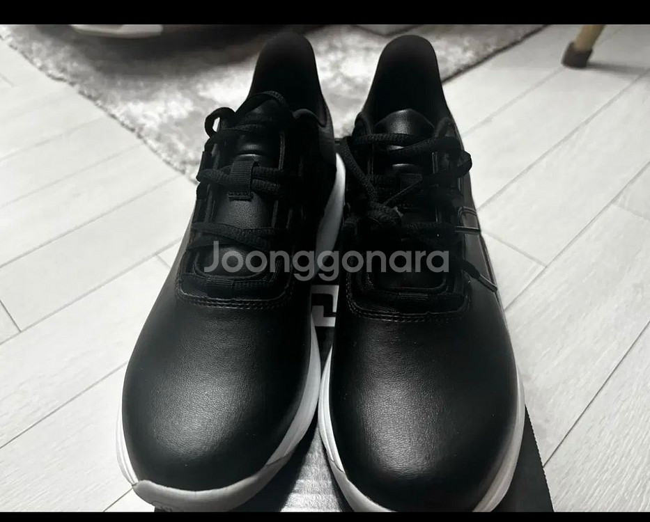 풋조이 pro lite 스파이크리스 골프화 팝니다--1