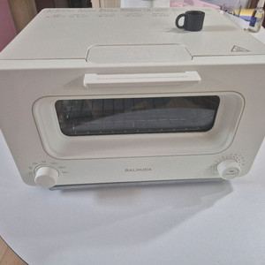 발뮤다 토스터기 화이트