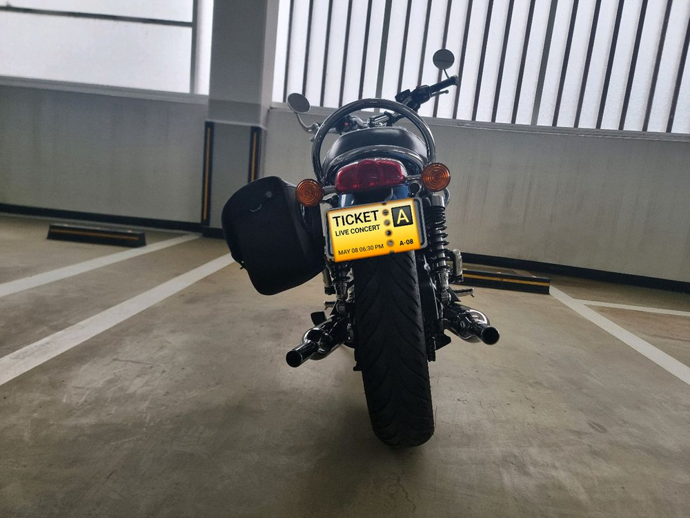 트라이엄프 본네빌 t120 오토바이 23년 이미지