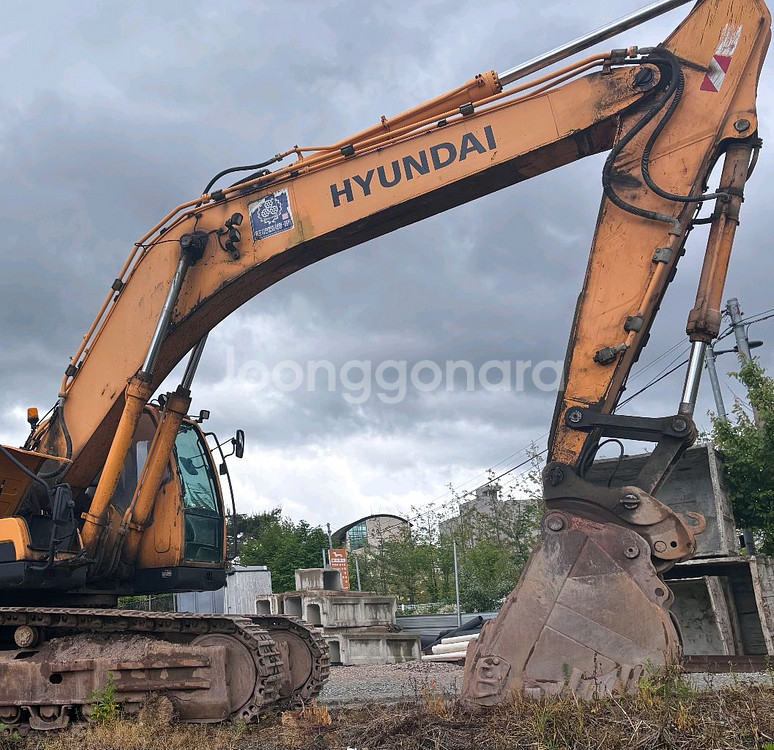 10급굴삭기 현대 R300LC 2013년식 중고굴착기--3