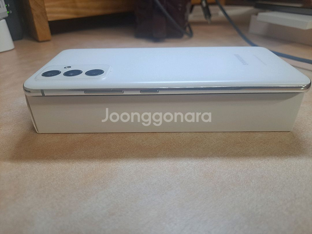 갤럭시퀀텀2 128g--5