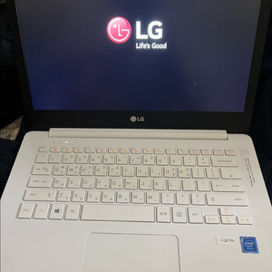 LG 14U38 n4100 노트북 팝니다