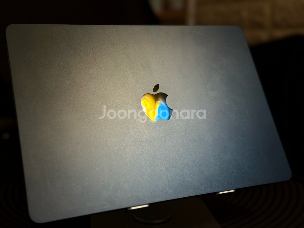 MacBook Air 13 M2--1