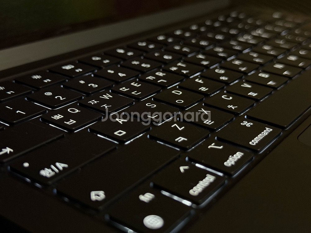 MacBook Air 13 M2--4