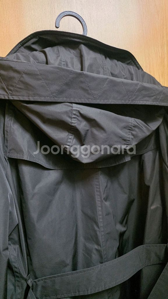 [가격인하] 버버리 엠버포드 블랙 여성용 트렌치코트--3