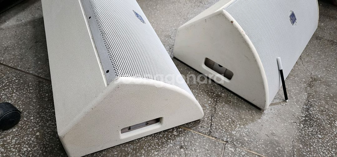 모니터스피커--1