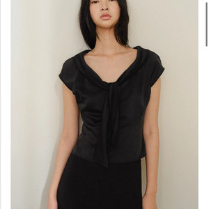 킨더살몬 보타이 블라우스 블랙 S