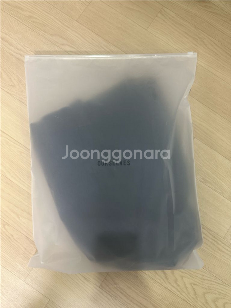 아워셀브스 데님 토트백 미개봉 새상품 판매--1