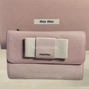 미우미우 카드지갑
