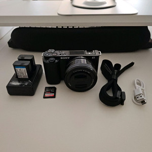 Sony ZV-E10 카메라, Ulanzi 조명