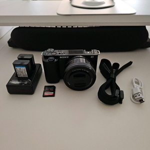 Sony ZV-E10 카메라, Ulanzi 조명