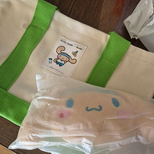 올리브영 산리오 토트백 키링