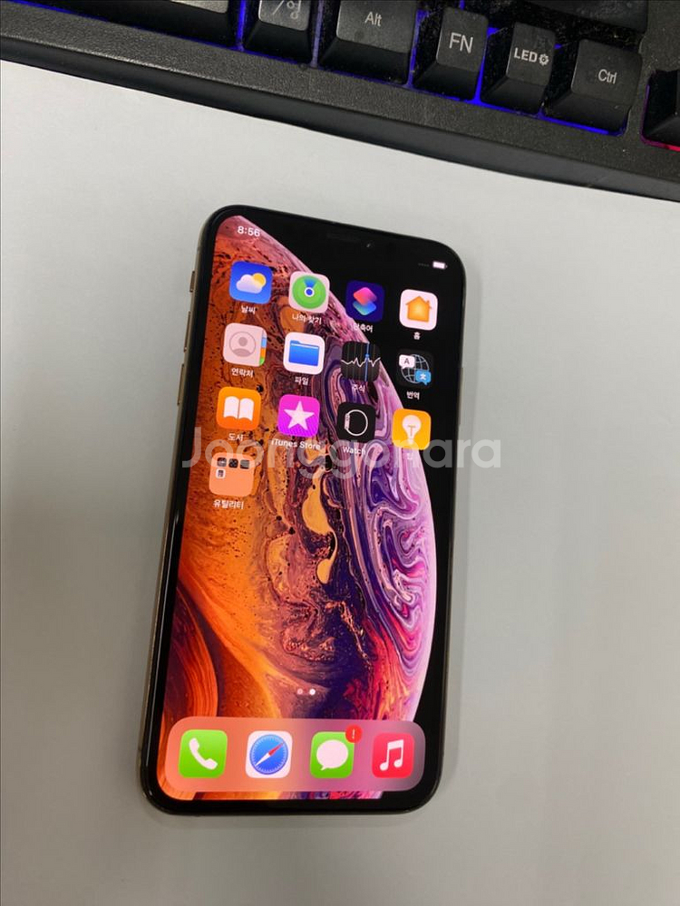 아이폰XS 골드 SSS급 256G 배터리100%--1