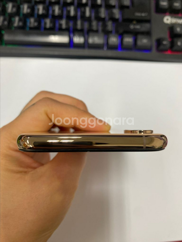 아이폰XS 골드 SSS급 256G 배터리100%--2