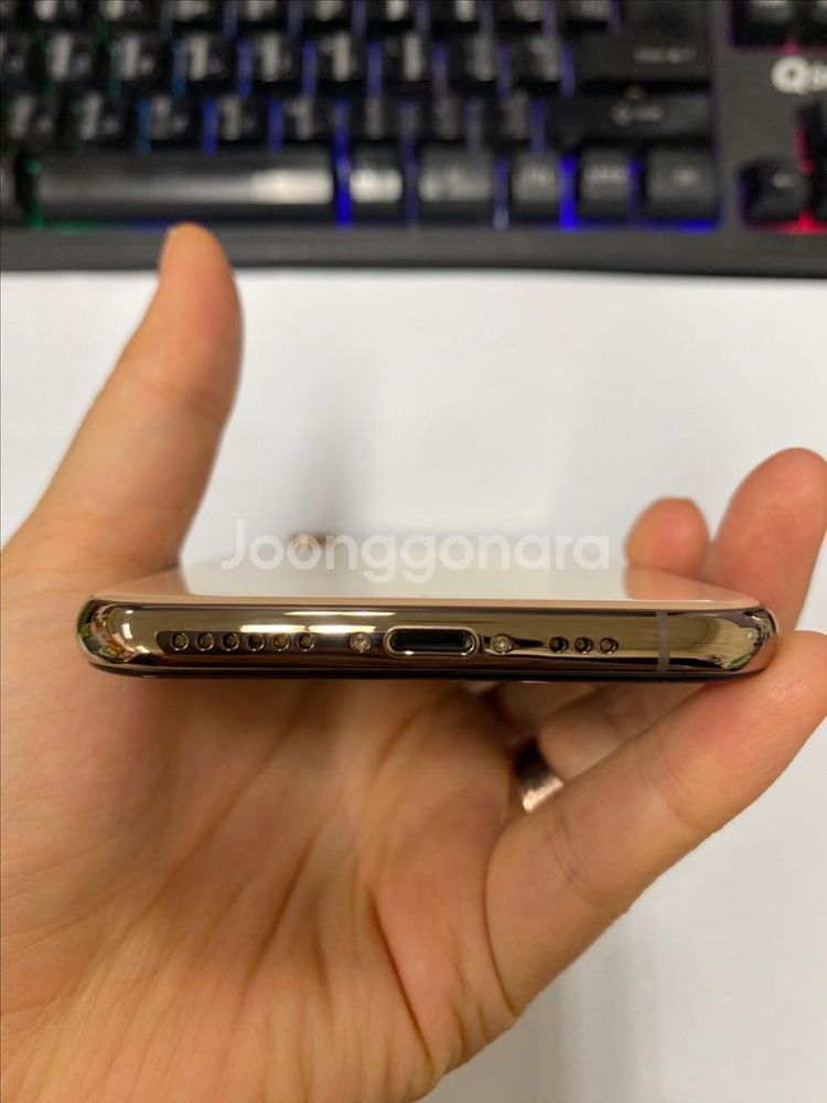 아이폰XS 골드 SSS급 256G 배터리100%--4