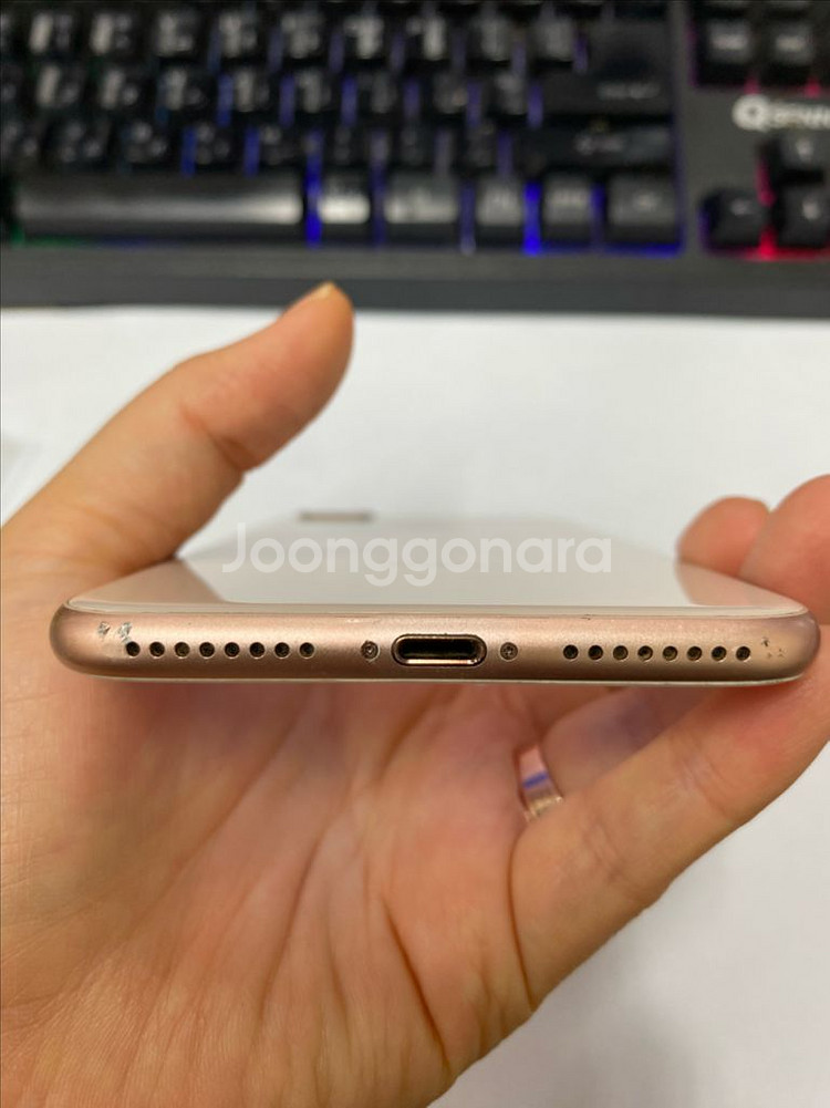 아이폰8플러스 로즈골드 외관깔끔 64GB 지녀폰--6
