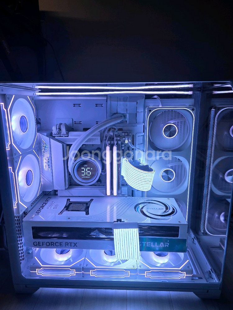 9800X3D X870E 5080 리안리PC--0