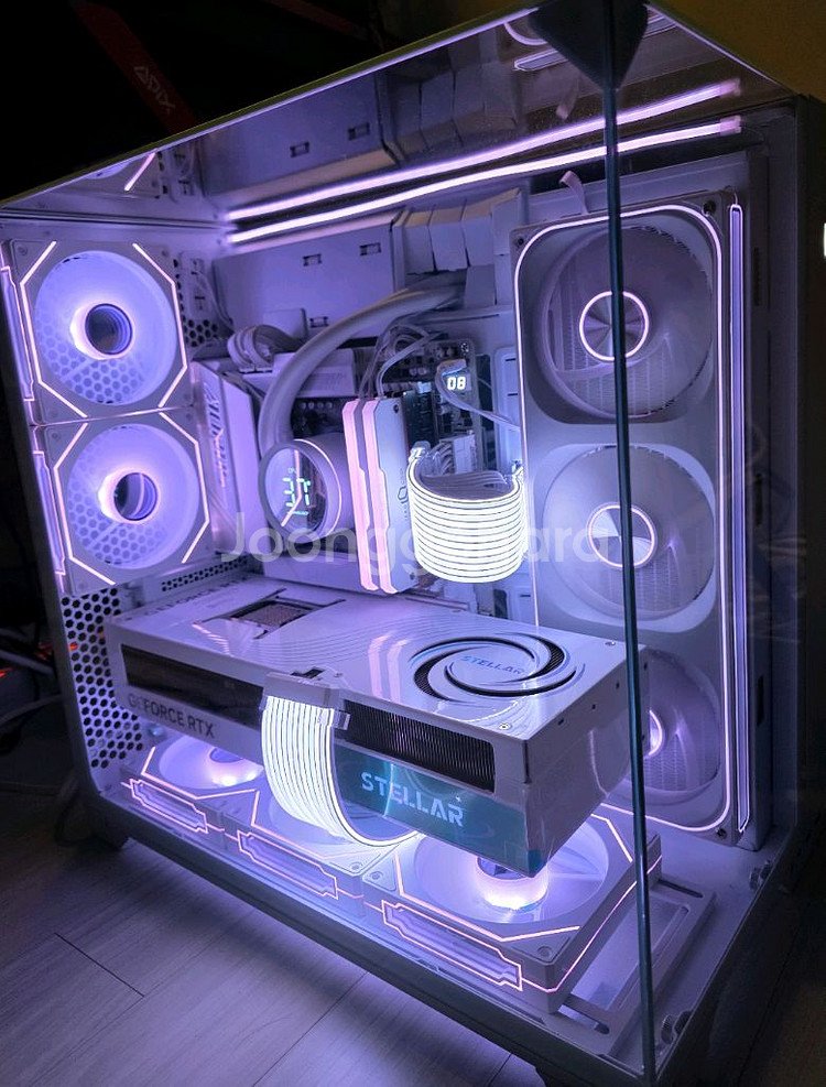 9800X3D X870E 5080 리안리PC--2