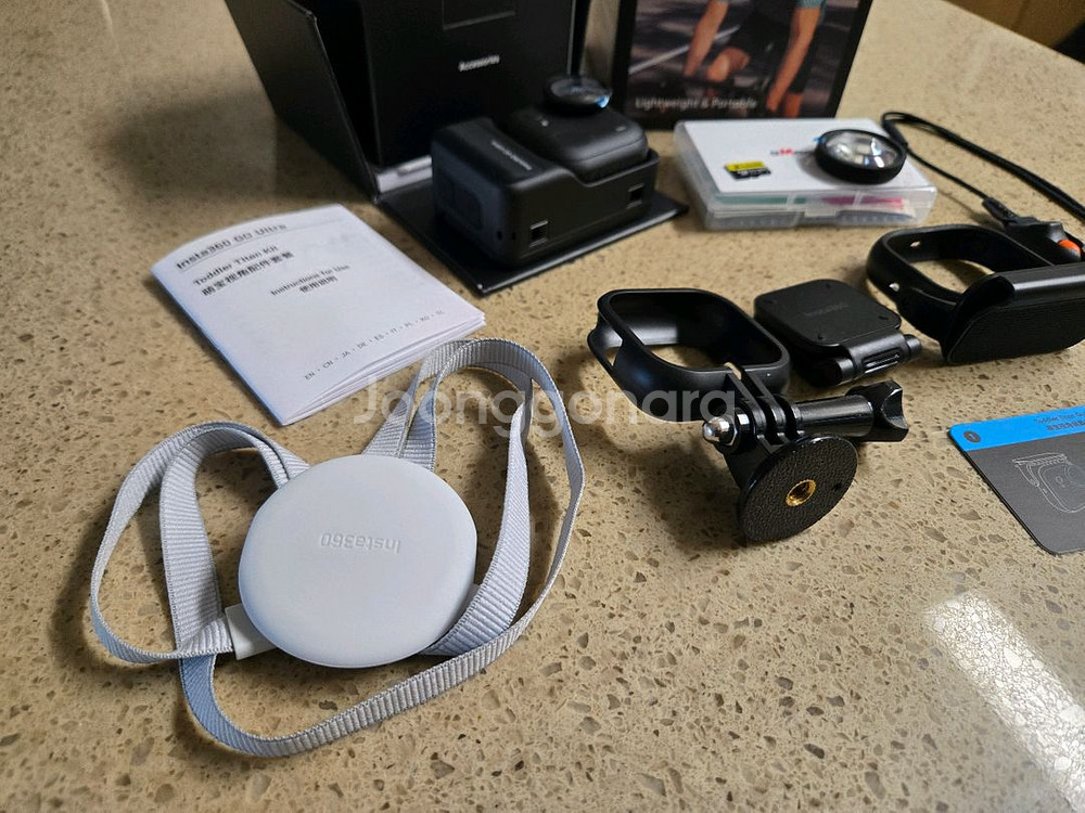 인스타 360 고 울트라 악세사리 다수 새상품 팝니다--3