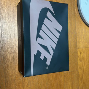 나이키 에어조던 1 레트로 로우 모카 브라운 300