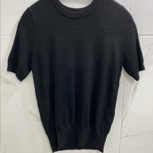 자라 zara 유명한 반팔니트 블랙색상 팝니다M