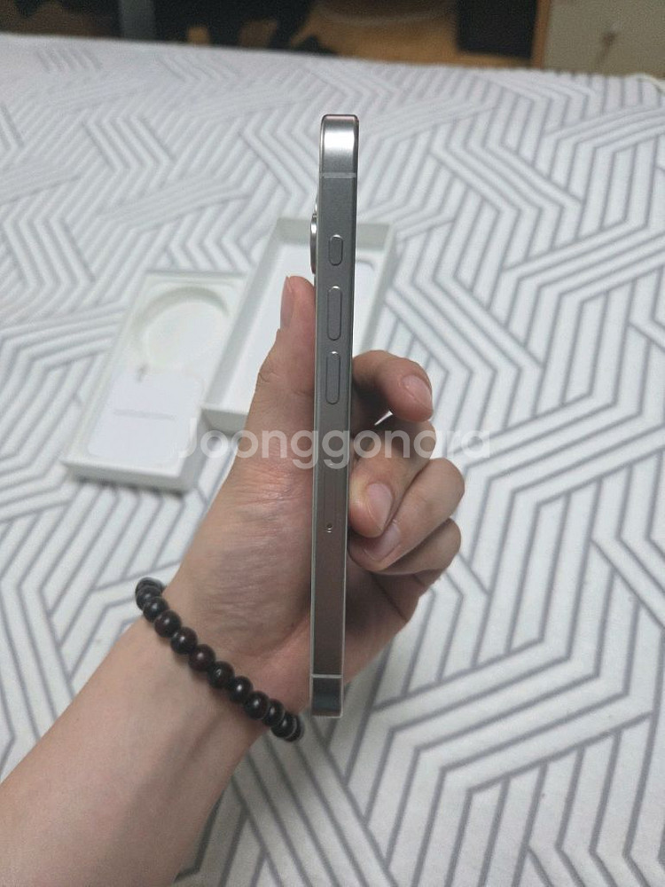 아이폰 15pro 256gb 화이트티타늄--7