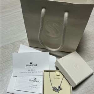 스와로브스키 나비 목걸이