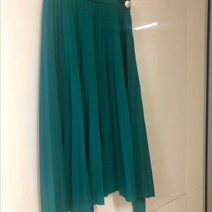 산드로 주름치마