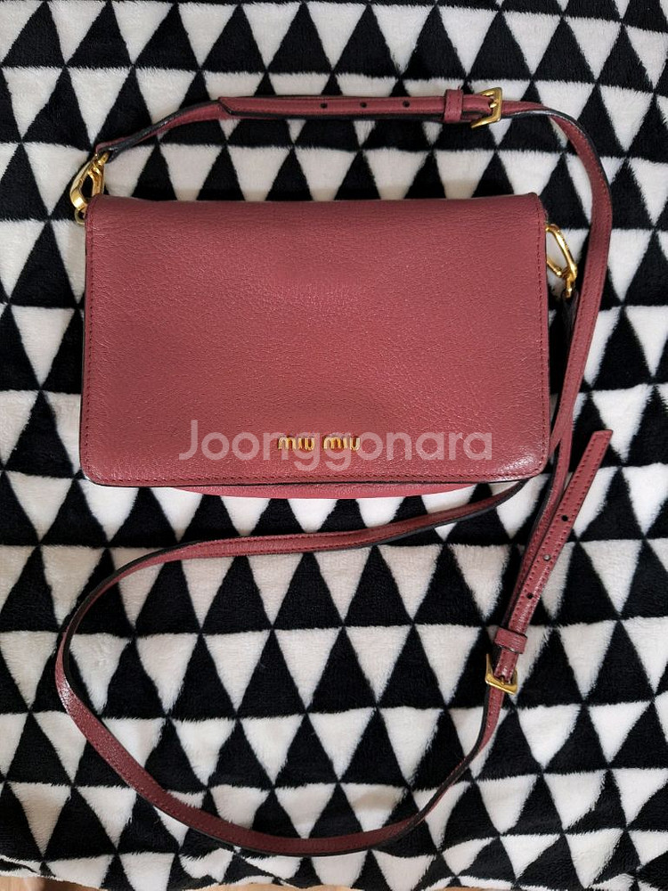 (정품)미우미우 마드라스 크로스백--1