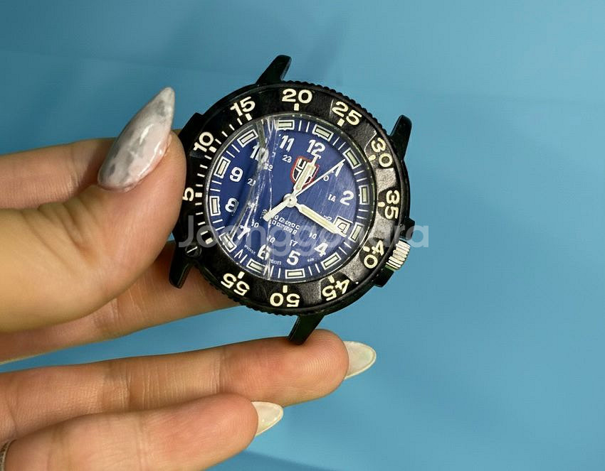 [수리해서 사용하실 분] 루미녹스 시계--0