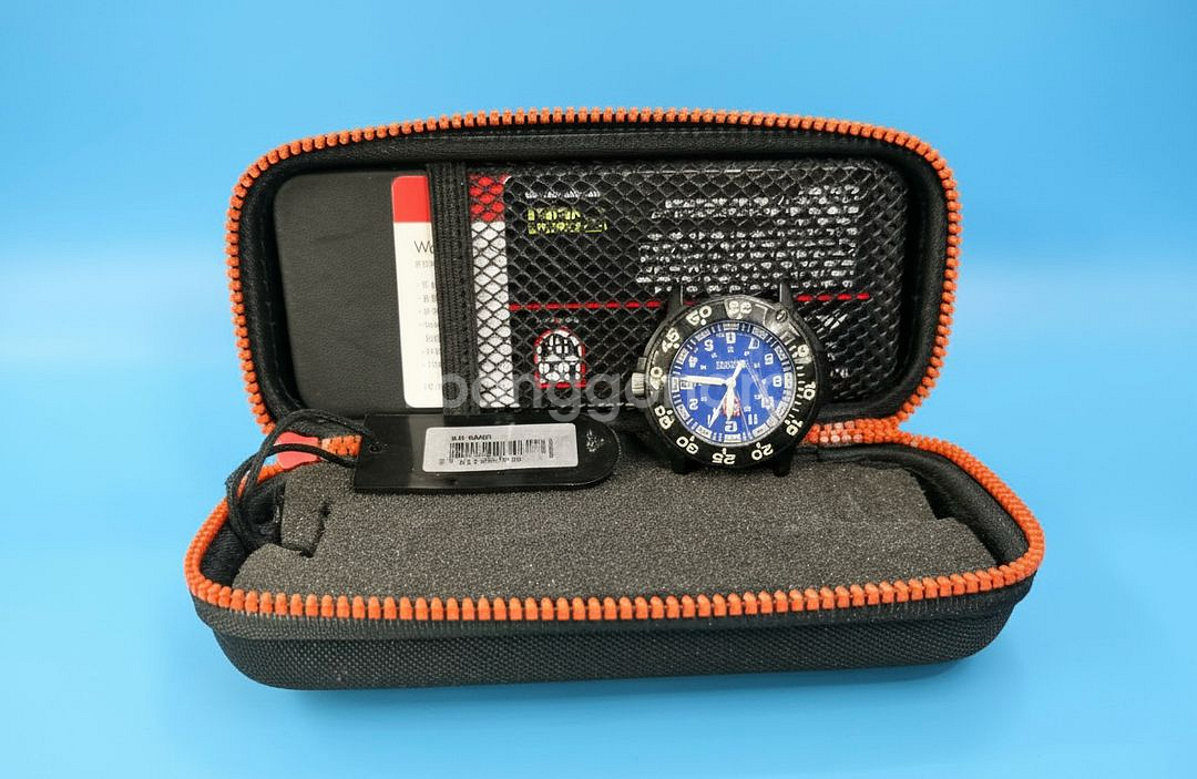 [수리해서 사용하실 분] 루미녹스 시계--2