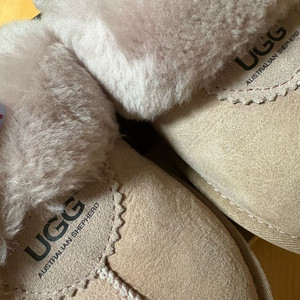 UGG 어그 와플 슬리퍼 핑크 250(한번 신음 상태