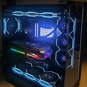 5090 9800x3d 리안리 evo xl 끝판왕본체