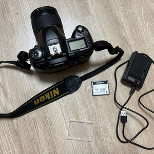 니콘 d70 dsrl 카메라 + 28-80mm 렌즈
