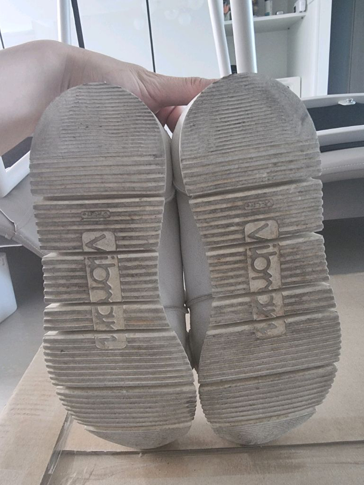 부테로 카레라 42사이즈 판매280사이즈--3