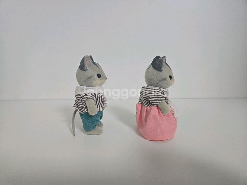 실바니안 올드 슈퍼마켓 주인 고양이 부부--3