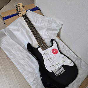 (새상품)Fender 스콰이어 미니 스트라토 기타