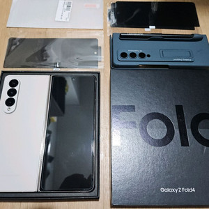 갤럭시Z폴드4 베이지 256GB (9월1일 올수리)