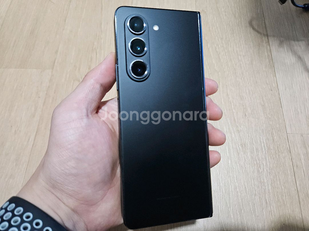 갤럭시Z폴드5 블랙 512GB 듀얼심--1