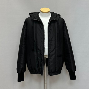 프라다 삼각 로고 후드 숏 패딩 ( 66 77 ) 이미지