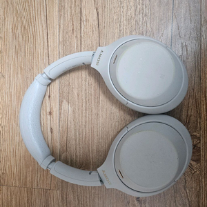 소니 WH-1000XM4 헤드폰
