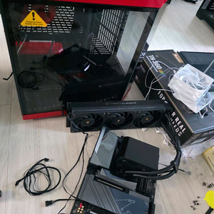 9950x3d 5090 슈프림 y70터치 PC